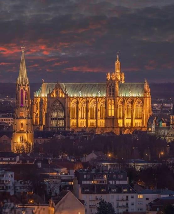 Superbe Appartement Tout Equipe, Le Nid D'Eva A Metz Gare, Parking Prive, Balcon, F2, 50M2, 3P Екстериор снимка