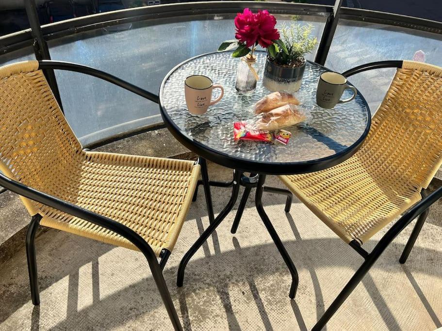 Superbe Appartement Tout Equipe, Le Nid D'Eva A Metz Gare, Parking Prive, Balcon, F2, 50M2, 3P Екстериор снимка