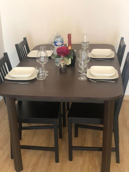 Superbe Appartement Tout Equipe, Le Nid D'Eva A Metz Gare, Parking Prive, Balcon, F2, 50M2, 3P Екстериор снимка